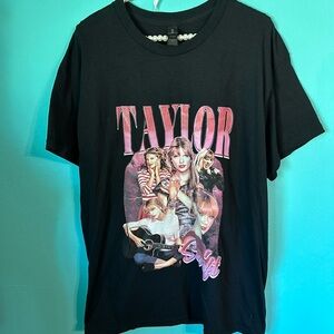 Taylor Swift Graphic Short Sleeve Tshirt L Unisex